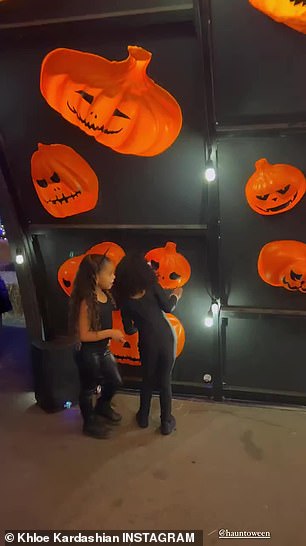 入场费:普通入场费为 44 美元,而 VIP 选项为 70 美元