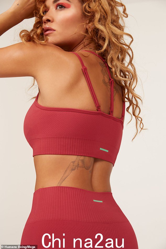 健身房值得信赖！Rita Ora 推出了她自己的名为 Humans Being 的运动服系列，这是一系列奢华的可持续服装
