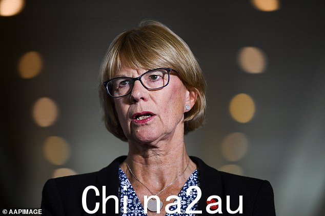 可口可乐公司前首席执行官艾莉森·沃特金斯 (Alison Watkins) 于 2020 年 12 月被任命为 RBA 董事会成员,任期五年,参加 11 次董事会会议获得了 85,382 美元的报酬,并获得了 12,342 美元的澳大利亚储备银行审计委员会成员报酬“class=