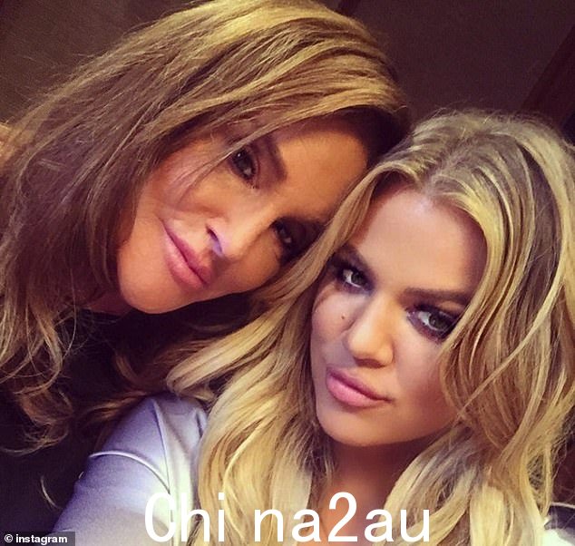 'P**ed off about something': Caitlyn 表示,在她所有的孩子中,作为跨性别者出柜到 Khloe 是最困难的