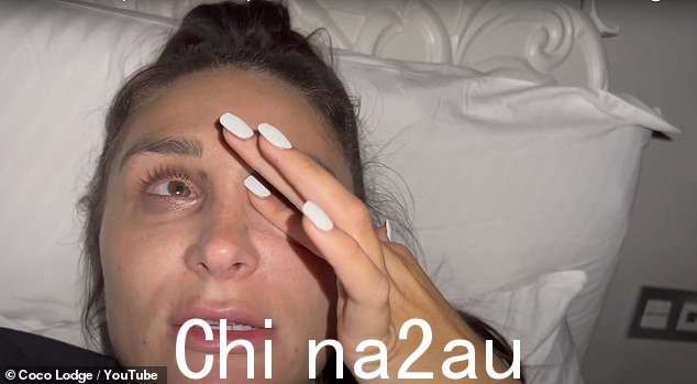 她的束缚结束:在她的爱岛联合主演 Cheyanne Kerr 分享了两人在伊维萨岛一起享受假期的视频后,可可含泪抨击了残酷的网络巨魔,他们嘲笑她的容貌