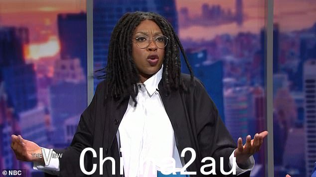 Star: '你好,我是 Whoopi Goldberg,从技术上讲,我不是这个观点的明星,但我是这里唯一一个曾经蜜蜂的人n 要求签名,'她开始了片段