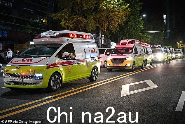 周六晚上的事件导致140辆救护车被部署到h elp 治疗和疏散伤者