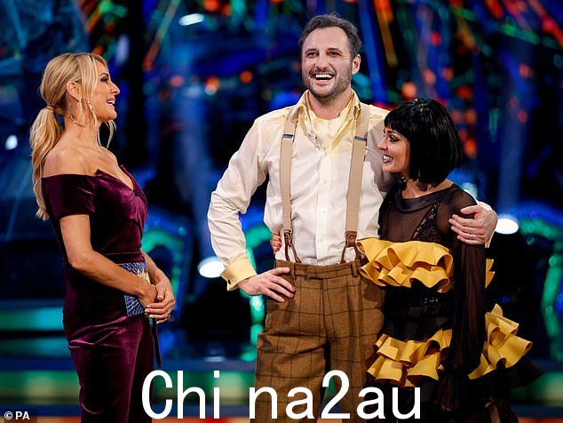 Farewell: James Bye 成为第五位离开 Strictly Come Dancing 的选手周日晚上,东区明星在可怕的舞会上面对 Fleur East