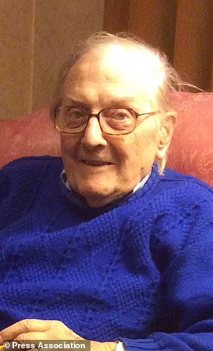 Peter Gouldstone 在他的家被突袭几周后去世了