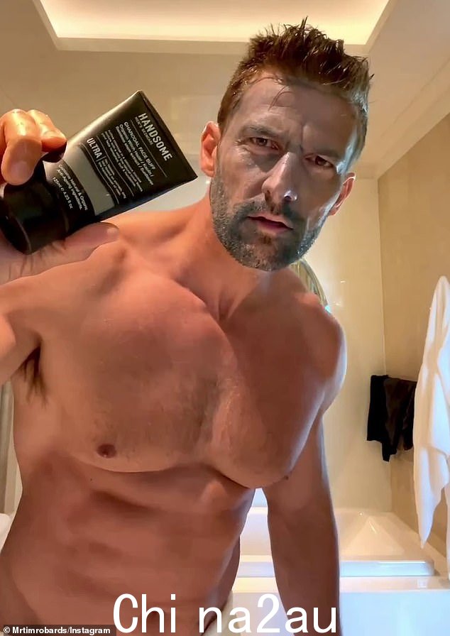 单身汉 Tim Robards 忍不住为 Instagram 拍摄口渴陷阱,同时为 Instagram 做准备周二早上的墨尔本杯