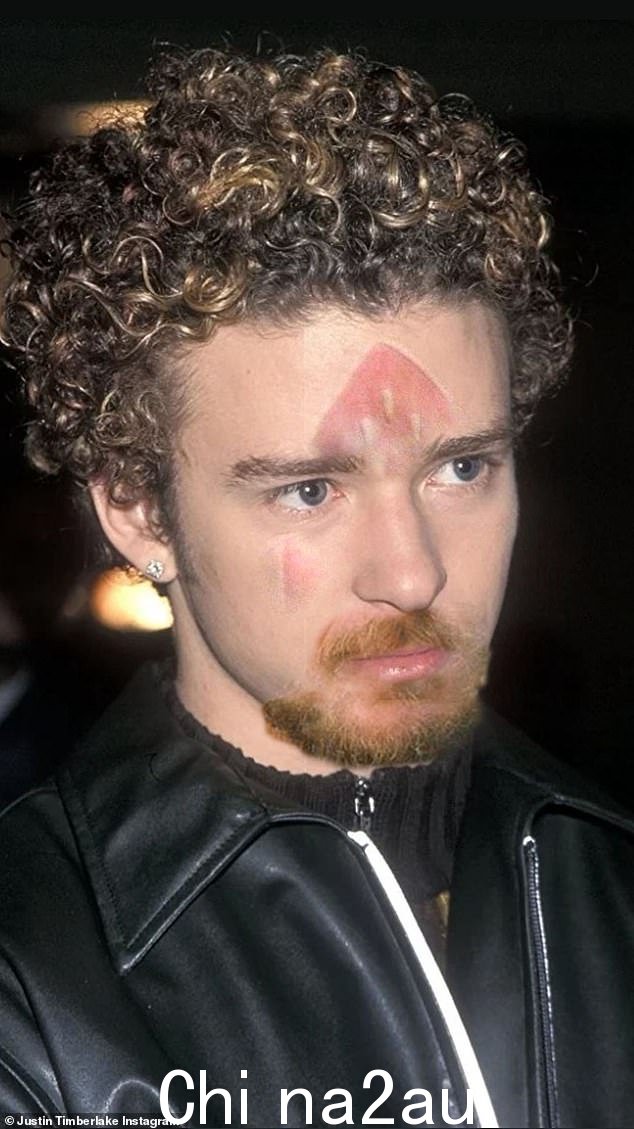 老照片：Timberlake 还用 Photoshop 玩过，在他和 Biel 的老照片上印上铁印