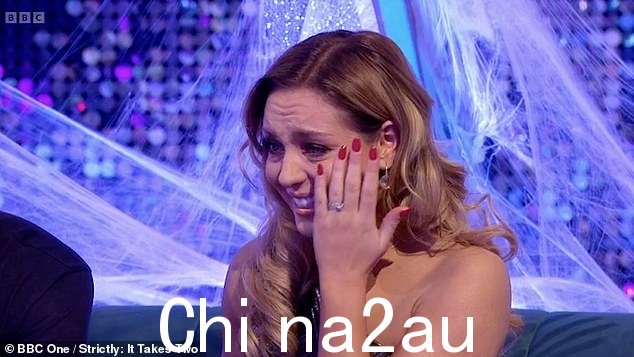 Emotional: Strictly Come Dancing 专业人士 Amy Dowden 在周日晚上被淘汰后无法掩饰自己的情绪