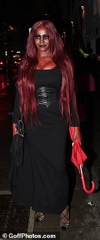 Scary: ... 和 Strictly Come Dancing 明星 Oti Mabuse