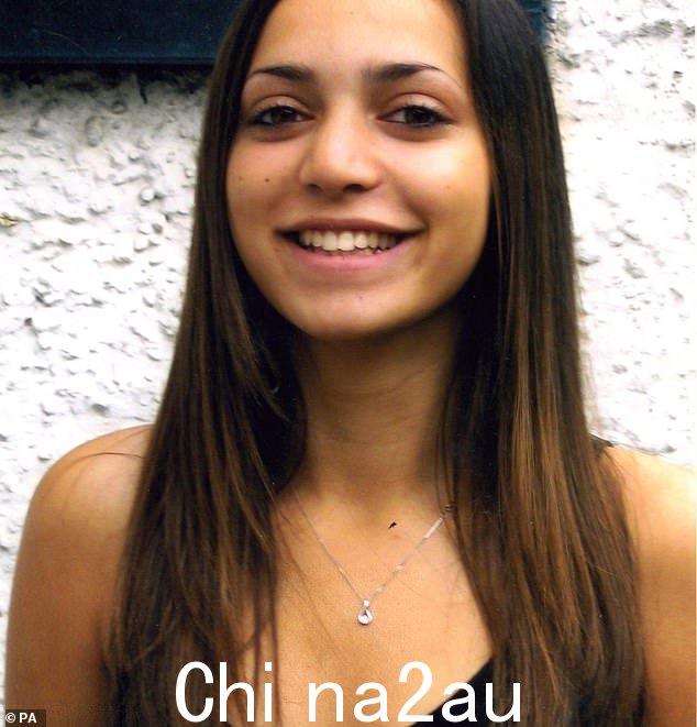 Meredith Kercher,来自萨里郡 Coulsdon,在移居意大利三个月后被杀佩鲁贾著名大学的留学项目(图:在 2007 年 11 月发布的未注明日期的照片中)