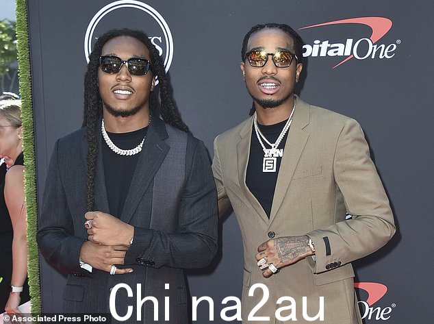 Family: Quavo (R) 是 Takeoff 的叔叔,Offset 是他的堂兄,这三人在很大程度上是由 Takeoff 的妈妈抚养长大的;Takeoff 和 Quavo 于 2019 年 1 月 15 日抵达洛杉矶的 ESPY 颁奖典礼2019 年 7 月 10 日