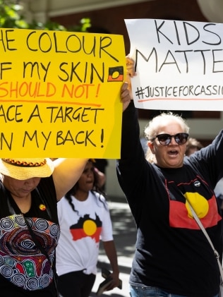 成千上万的澳大利亚人在青少年死后表达了他们的愤怒。图片: Matt Jelonek/Getty Images