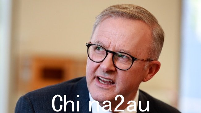 总理 Anthony Albanese 表示,他的政府希望解决短期电价问题。图片: NCA NewsWire / Kelly Barnes
