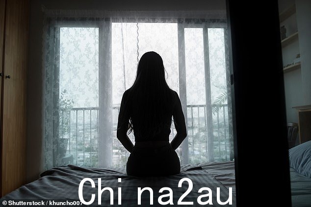 不久前,一位高级女警官告诉我,她在职业生涯中曾多次遭到另一名警官的性侵犯。这不仅限于不必要的触摸或摸索,而是真实的、可怕的虐待。档案图片用在上面