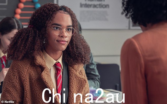 主演角色:这位 19 岁的女演员因在 Netflix 的 LGBTQI+ 成人剧 Heartstopper 中的第一个表演角色而声名鹊起,并继续在 BBC 科幻片中获得一个角色series