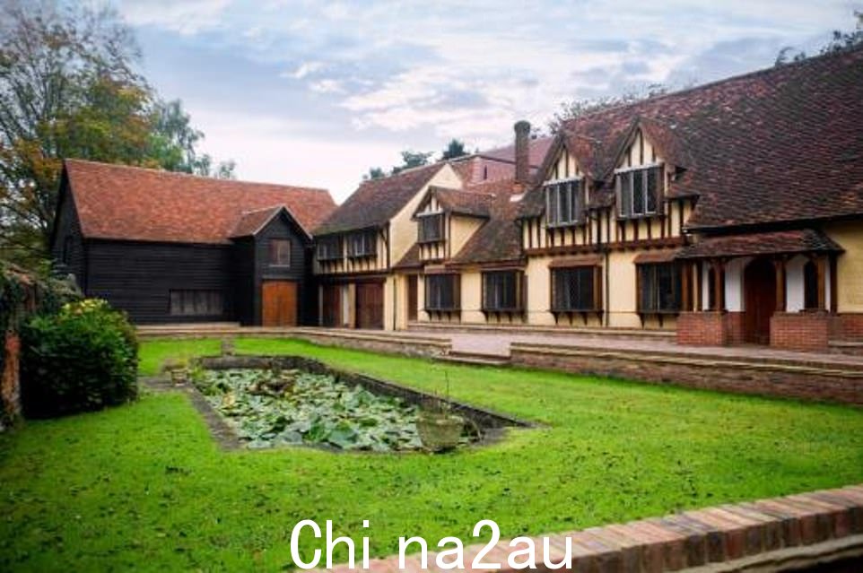 Great Hallingbury Manor 是埃塞克斯的一家四星级酒店,住着 50 名来自北非的男士