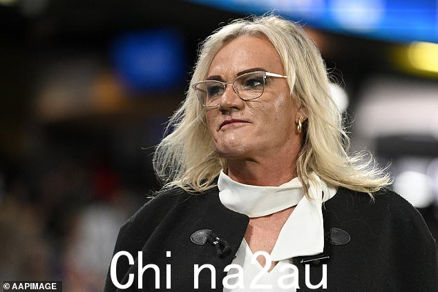 前北墨尔本教练和跨性别足球偶像 Dani Laidley(如图)正在就她在网上流传的照片起诉维多利亚警方