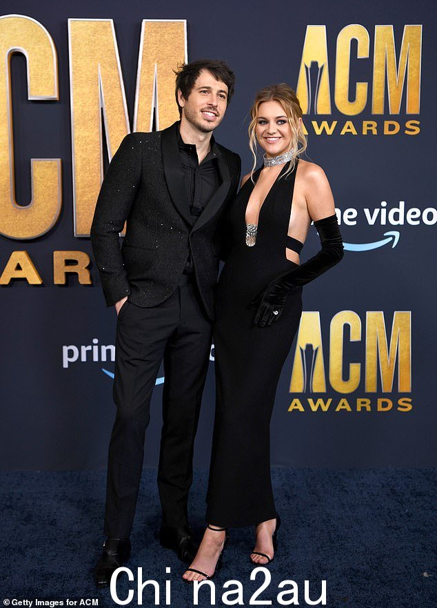Morgan 和 Kelsea 三月在拉斯维加斯的 ACM 颁奖典礼上合影