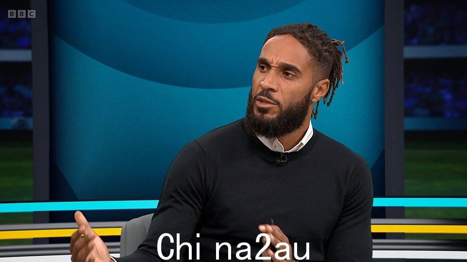 Williams 出现在 BBC 的第 2 天比赛节目中,尽管受到了英足总的指控,引发了球迷的强烈反对