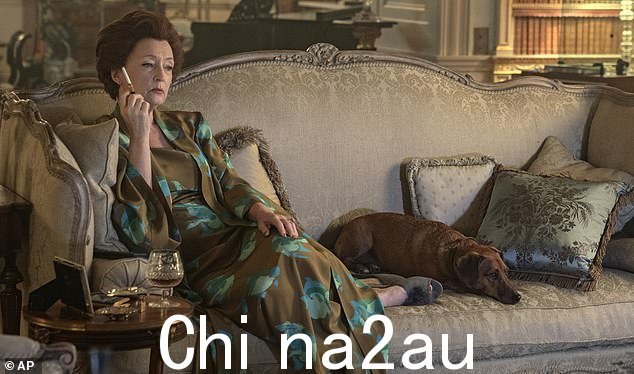Candid: 她解释了她最初是如何不确定自己是否能成为君主的已故妹妹,因为她不认为自己是“迷人的”