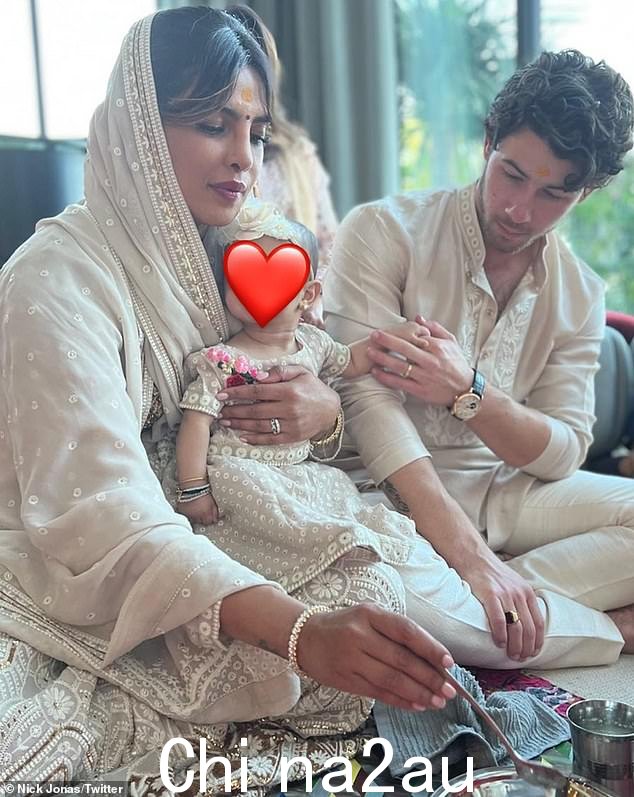Baby mine: Priyanka 的印度之旅是在她和她的丈夫 Nick Jonas 在美国庆祝他们的孩子的第一个排灯节（印度教的灯节）之后