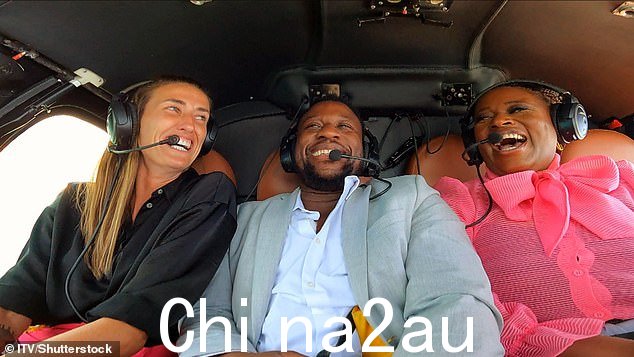 发布会:十位名人在澳大利亚的旅程开始时面临三个可怕的挑战(从左到右,吉尔斯科特、巴巴通德和夏琳怀特),他们的奢华生活被带走
