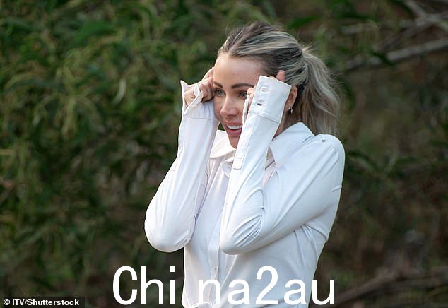 惊讶:蚂蚁说:'听起来不错不是吗?而那个人是——奥利维亚!你是丛林贵宾。恭喜,感觉如何?'