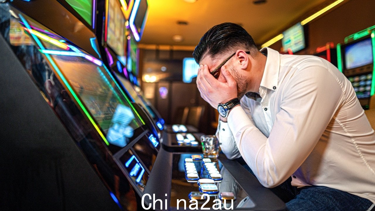 维多利亚州赌博和赌场控制委员会表示,顾客一次赌博的时间在 12 到 24 小时之间,甚至几天,没有确保他们有休息。图片:Getty