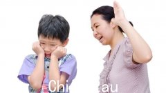 华人爸爸暴打女儿，视频震惊全球！辩称是中国文化？而澳洲政府或将立法，体罚孩子可能要坐牢了（组图）
