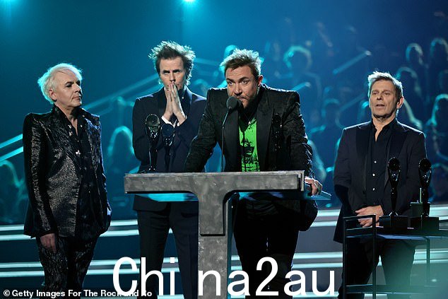 公告:Nick Rhodes、John Taylor、Roger Taylor 和 Simon Le Bon 在周日举行的第 37 届年度摇滚名人堂就职典礼上分享了这一消息