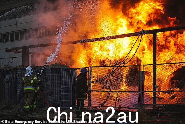 乌克兰需要肩扛式防空导弹和带雷达的防空电池,以阻止其发电厂被击中(文件图片)