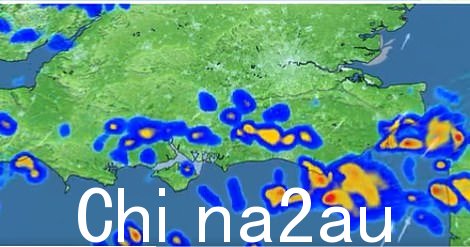 英国气象局在周日早些时候发布了覆盖东南部的黄色警报后,一夜之间出现了新的降雨前沿