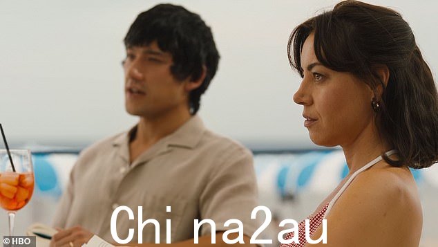 Honeymoon:Ethan 和 Harper 与 Cameron 和 Daphne 共进午餐,谈论他们的蜜月