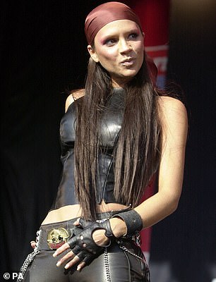 Inspiration: Victoria Beckham 拍摄于 2000 年