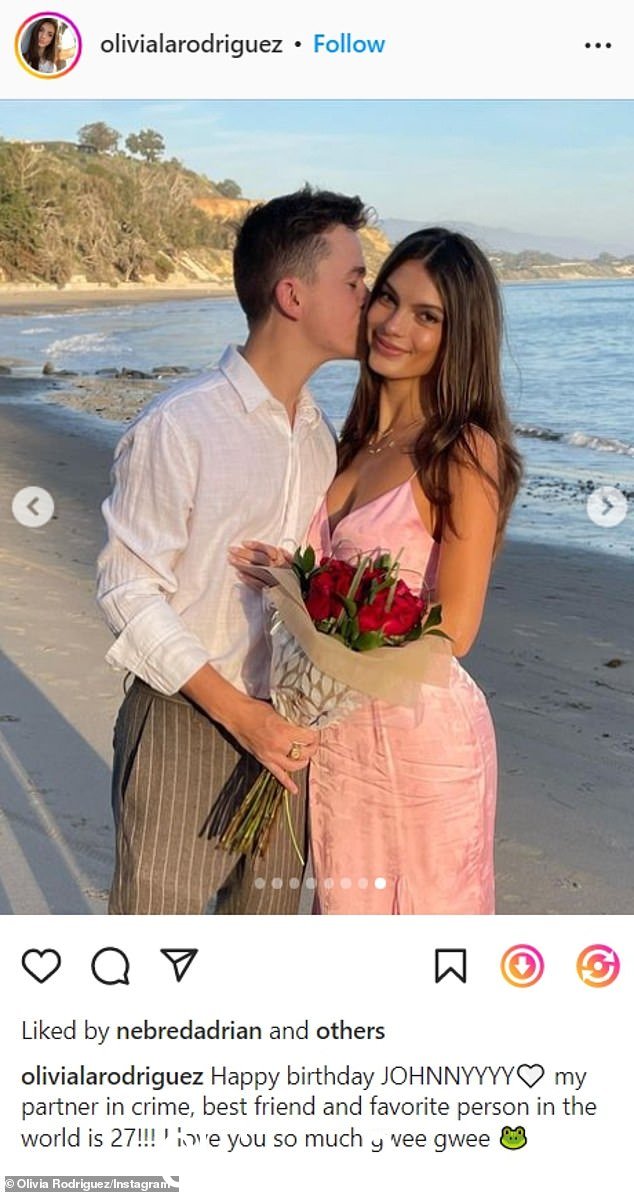 '我非常爱你!' Lowe 的女友 - Elite Model 和 UCSB 高级 Olivia Rodriguez - 也向她的“犯罪伙伴、最好的朋友和世界上最喜欢的人”发表了敬意” class=