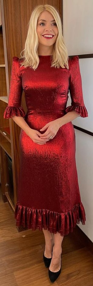 Holly 选择了节日红色