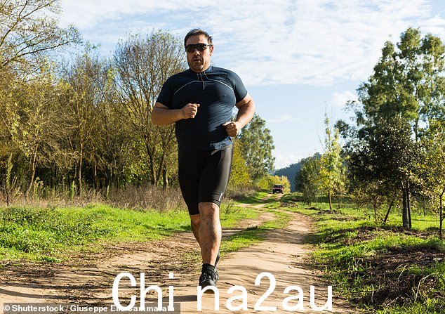 牛津大学的研究发现,与女性相比,超重更容易增加男性患慢性肾病和慢性阻塞性肺病(一系列长期肺部疾病的总称)的风险