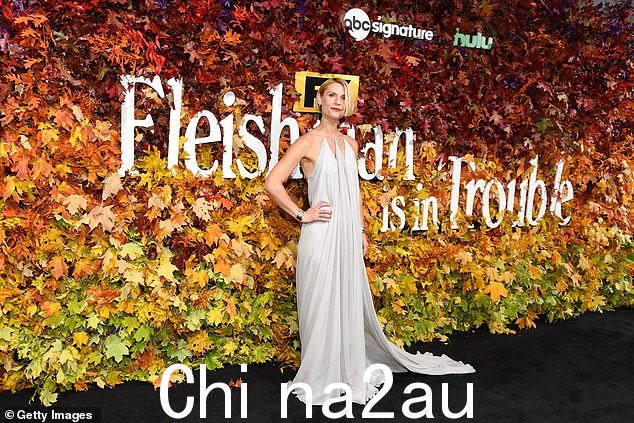 红地毯准备就绪:克莱尔·丹尼斯抵达卡内基音乐厅的弗莱什曼陷入困境纽约首映式