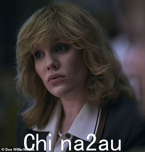 过去:卡米拉曾是 Emerald Fennell 在第三季和第四季中扮演的角色
