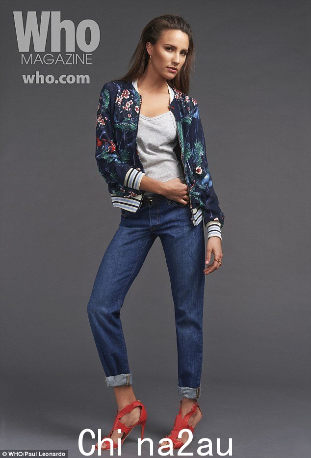为一个原因:她说她的女儿 Violet 带领她参加了竞选“class=
