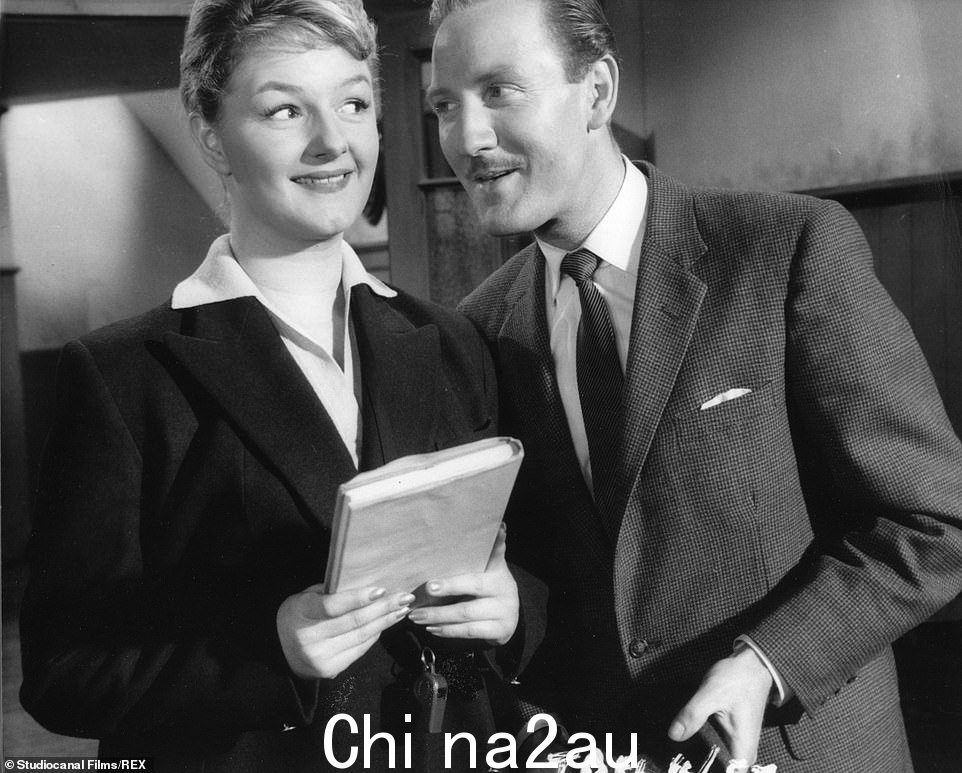Leslie Phillips 与 Joan Sims 一起主演的继续教学电影