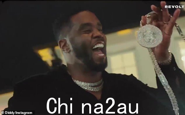 最新消息:53 岁的 Sean 'Diddy' Combs 在去年夏天发生前一次事件后,周五加强了他在洛杉矶豪宅的安保措施,以参加他的 53 岁生日派对。他在周二上传到 Instagram 的新剪辑中出现了“class=