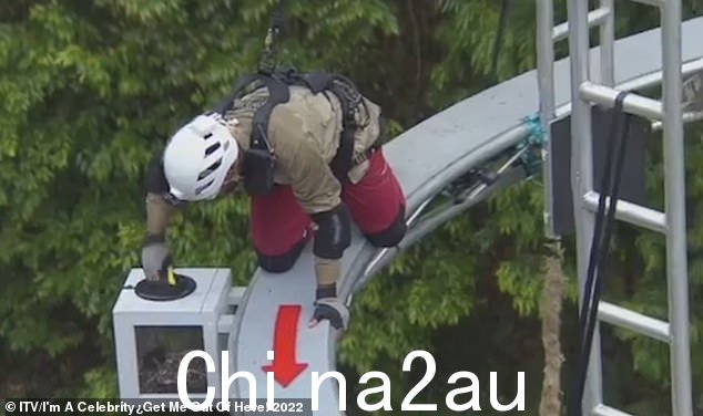 天哪!在他成为第一个放弃可怕的步行挑战的明星之后,一些 ITV 观众对他将被迫再次与恐惧作斗争感到难过