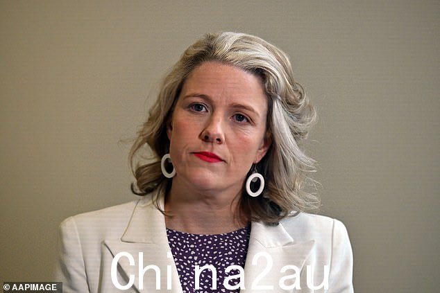 针对违规行为,内政部长 Clare O'Neil 列出了 Medibank Private 和 AHM 客户需要采取的行动e