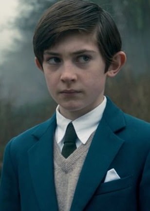 广受好评:The Prin ce Of Wales 在他十几岁的时候由 Julian Baring 演奏