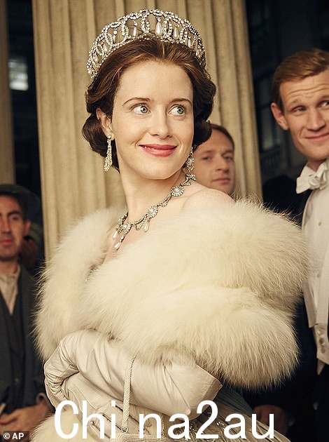 Previous: Claire Foy 在前两个系列中扮演女王