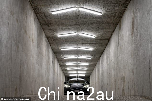 这里可以看到所谓的“蝙蝠隧道”