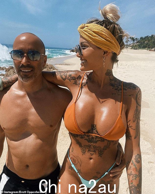 Selling Sunset 明星 Tina Louise 揭示了为什么她与 Brett Oppenheim 的关系真的以重新浮出水面的镜头告终。两者都有照片