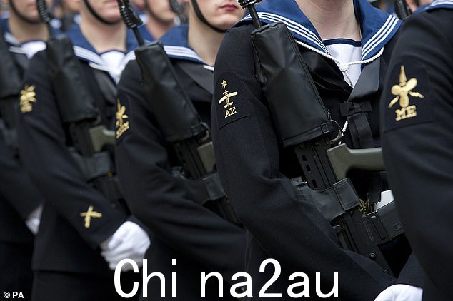 国防部坚称正在采取强有力的行动来解决部队内部关于性别歧视和虐待的指控。图为水手们在伦敦市长大秀上游行的库存图片