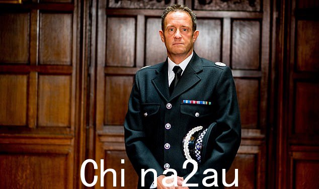 警察局长克里斯诺布尔,他是国家警察局长委员会 (NPCC) 抗议领袖,无视内政大臣的呼吁,要求对示威者更加坚定